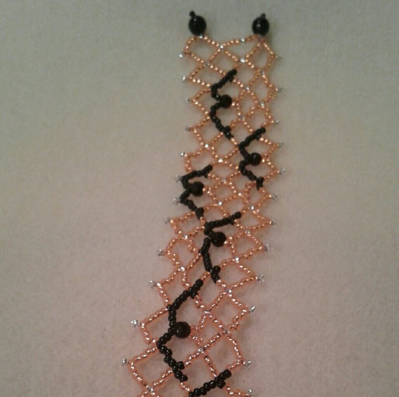 Beaded bat and black agate gemstone bracelet - Picture 1 of 2